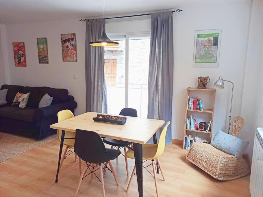 Ferienwohnung La Casica De Sabi Sabiñánigo Exterior foto